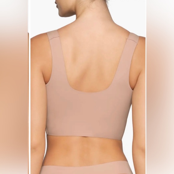 SKIMS Naked Wireless Scoop Longline Bra M - Picture 2 of 6